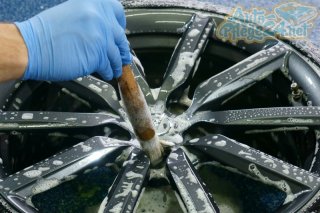 Clean Wheel Lug Nut Brush Felgenpinsel